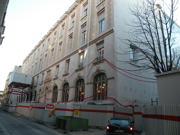  immeuble Caisse d'Epargne, rue Saint-Romain